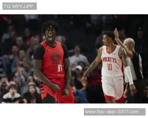 小贾三分犯规引发杜兰特愤怒反应怒砸水瓶场面火爆