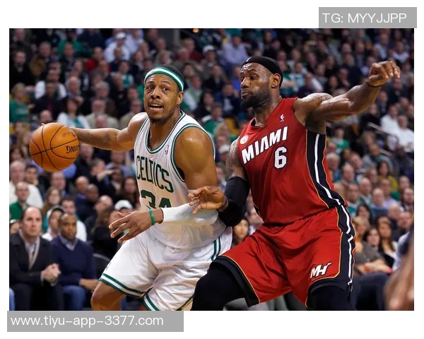 詹姆斯转发拉拉维亚精彩暴扣视频称赞杰克飞跃表现令人惊叹